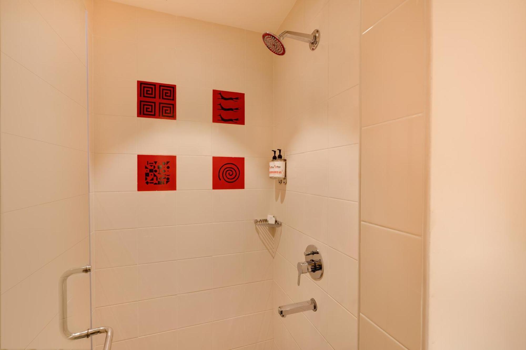 Red Fox By Lemon Tree Hotels, 3* Hyderabad